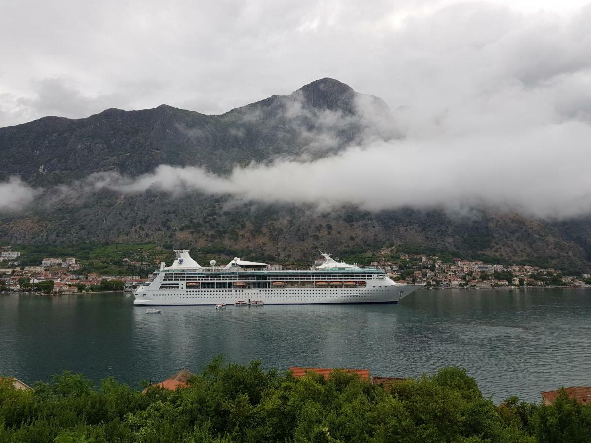 Villa "M Family" Kotor Exterior photo